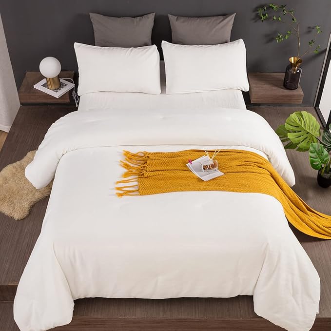 Karever Flannel Comforter Set - Queen Size, 3 PCs, Soft White Velvet & Furry Flannel Blanket Set