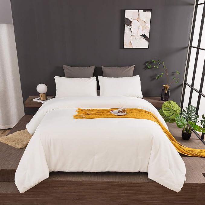 KAREVER White Velvet Comforter Set Cal King Flannel Velvet White Bedding Comforter Set Fuzzy 3 PCs Warm Soft Solid White Cal King Comforter Set Women White Furry Blanket for Cold Winter Bedding Set