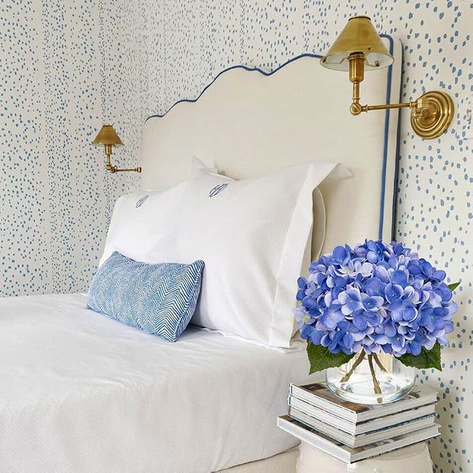 Hollyone Blue Hydrangea Artificial Flowers with Vase Silk Blue Hydrangeas Fake Flowers Arrangements Floral Bulk Bouquet in Glass Vase with Faux Water for Bathroom Table Centerpiece Home Decorations
