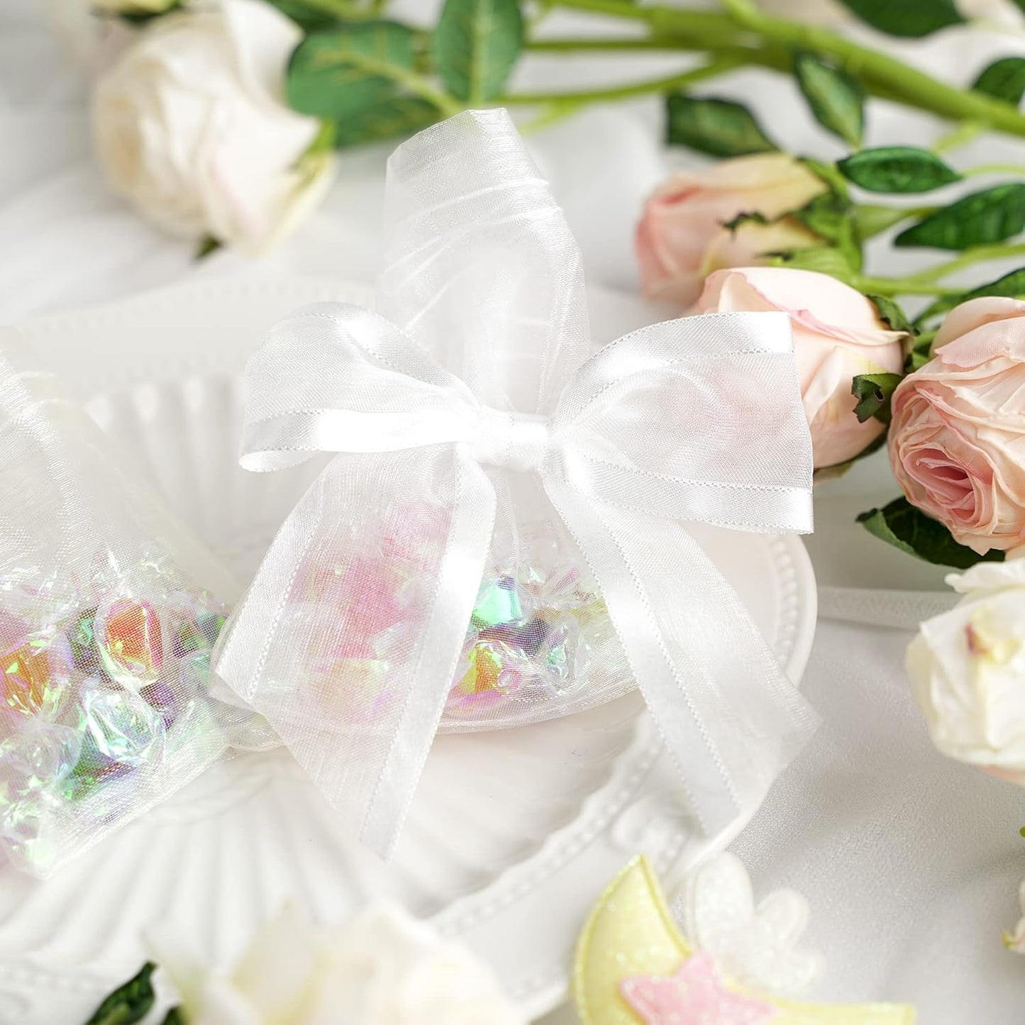 AIMUDI White Bows for Wedding Decor 4" Premade White Christmas Tree Bows Pre Tied White Bows for Crafts Small White Gift Bows Organza Fabric Bows for Treat Bags, Gift Wrapping, Baby Shower -12 Counts