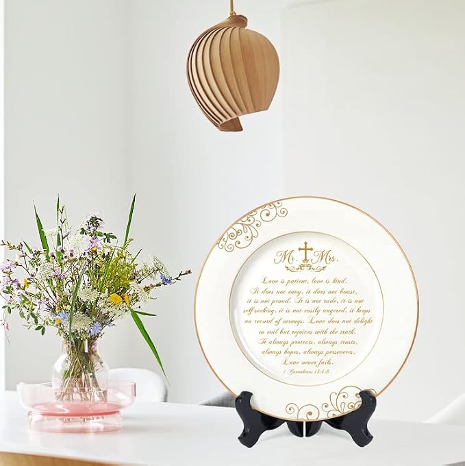 Urllinz Best Anniversary Wedding Gifts for Couples Unique 2026 - Mr and Mrs Plate with 24k Gold Foil Decorations, Newlywed Bridal Shower Engagement Gift for Her Him, Ceramic 9"