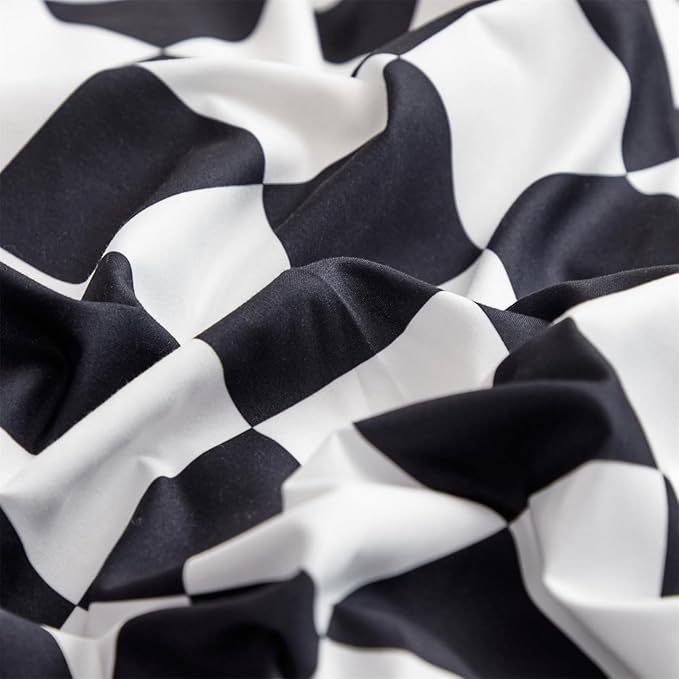 Karever King Black White Grid Comforter Set, 3-Piece Bedding Set with Comforter (104'' x 90'') and 2 Pillow Shams (20'' x 36''), Black and White Checkered Pattern