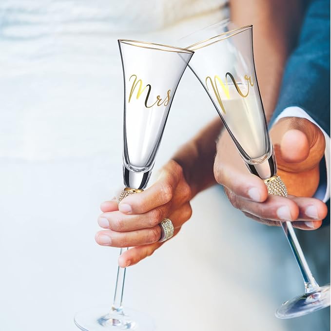 Boao 4 Piece Mr and Mrs Champagne Flutes and Cake Knife Server Set Crystal Wedding Toasting Flutes Rhinestone Cake Cutting Set for Bride and Groom Wedding Engagement Bridal Shower Gifts(Gold)