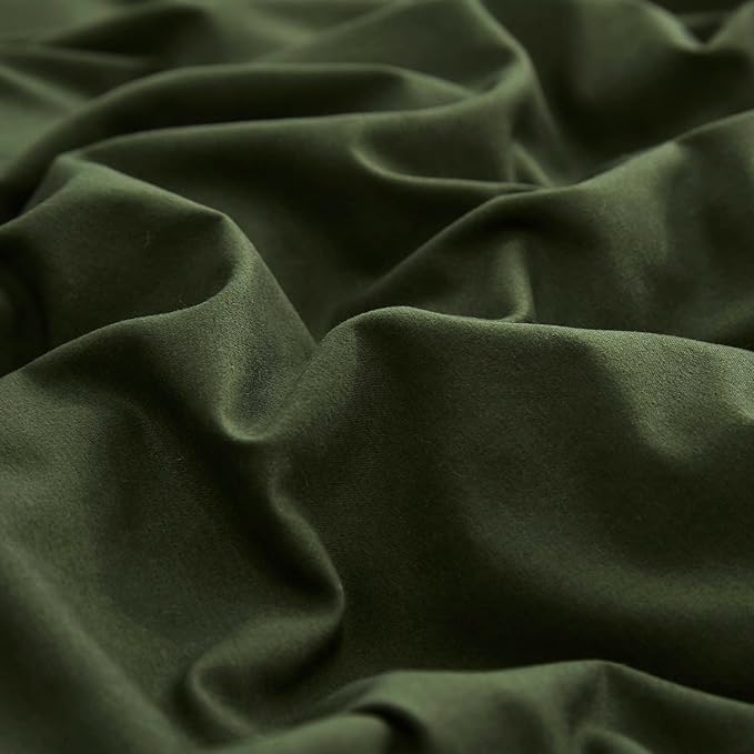 KAREVER Army Green Comforter Twin Dark Deep Green Bedding Set Teens 3 PCs Hunter Green Comforter 1 Twin Size Comforter (68x90 inches) with 2 Pillowcases (20x26 inches)