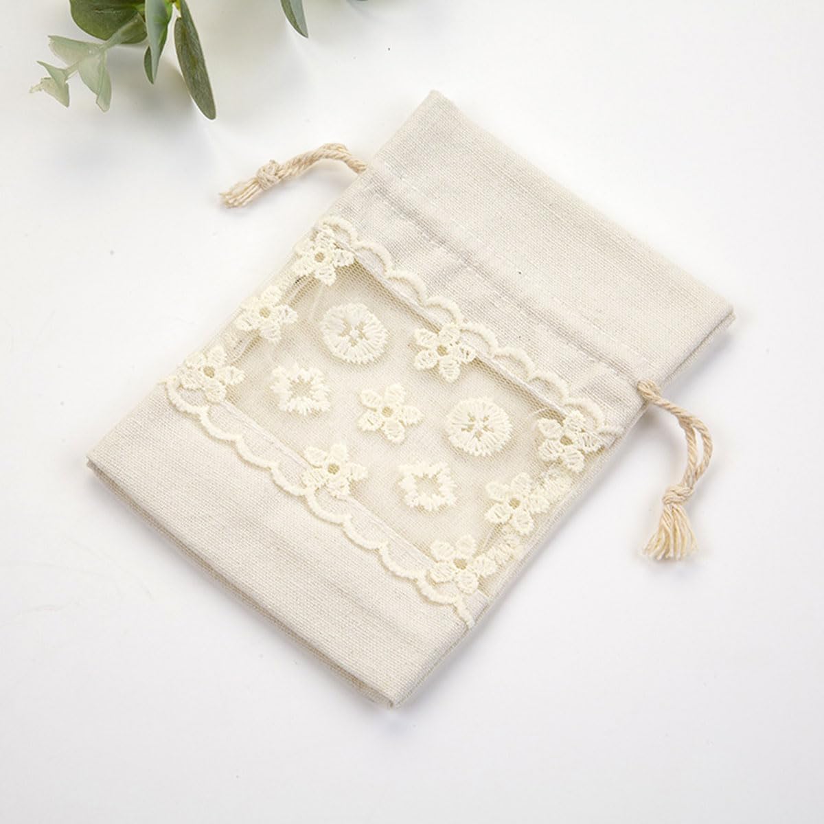 Snadulor 16 Pcs Organza Burlap Gift Bags Lace Burlap Organza Favor jewelry Pouch Bags for Christmas Birthday Wedding Baby Shower Party Favor