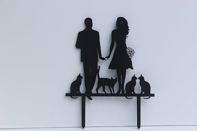 Meijiafei Bride and Groom Hand in Hand with 4 Cats Family Wedding Decoration