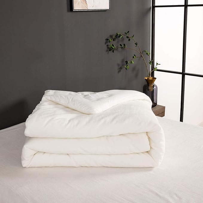 Karever Flannel Comforter Set - Queen Size, 3 PCs, Soft White Velvet & Furry Flannel Blanket Set