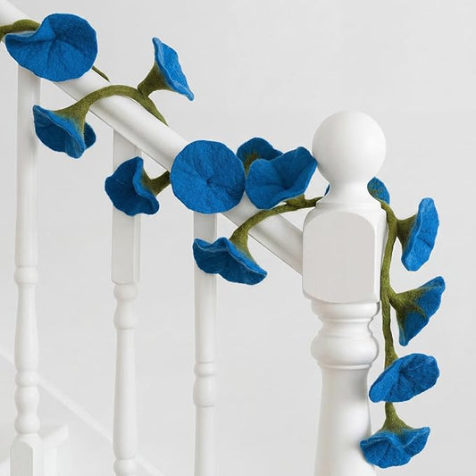 XunYee 5.6 ft Wool Felt Flower Garland Hand Felted Flower Strings for Wedding Party Floral Decor Mantle Decorations(Blue,1 Pack)