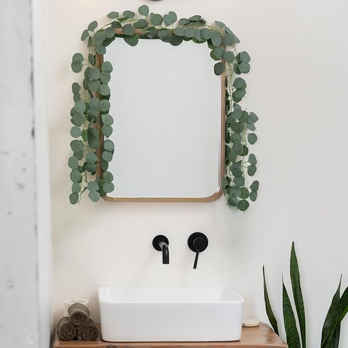 CQURE 8Pcs Eucalyptus Garland,Artificial Eucalyptus Leaves Table Greenery Garland Wreath Spring Vines for Wedding Party Table Bedroom Wall Room Decor