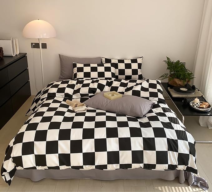 Karever King Black White Grid Comforter Set, 3-Piece Bedding Set with Comforter (104'' x 90'') and 2 Pillow Shams (20'' x 36''), Black and White Checkered Pattern