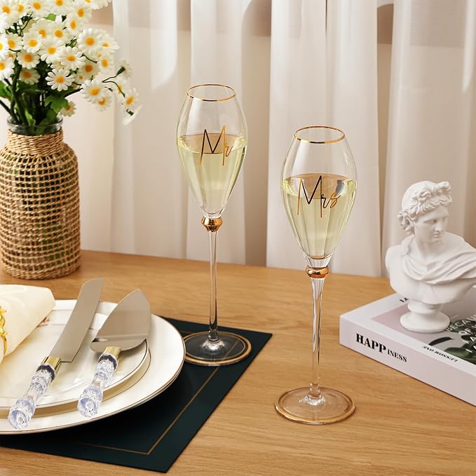 Boao 4 Pcs Wedding Cake Knife and Champagne Flutes Server Set, Wedding Reception Supplies Toasting Flutes Cylinder Champagne Glasses Cake Cutting Set for Engagement Gifts(Gold)