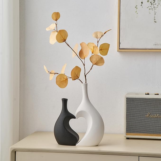 Unique Heart Shaped Vase: Set of 2 Black and White Heart Shaped Vase for Home Decor Minimalist Modern Decorative Vases for Living Room Dining Room Table Coffee Table Centerpiece Shelf Decoration