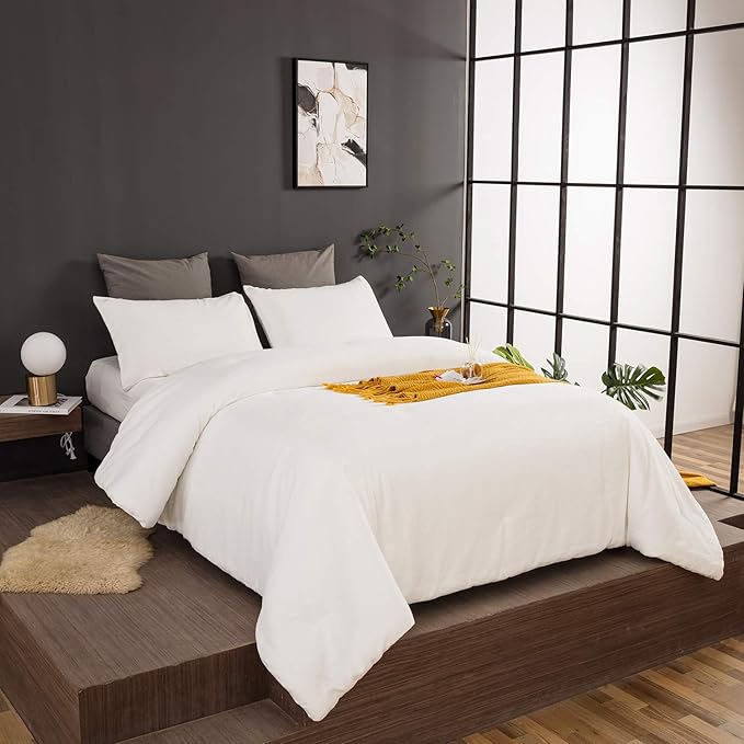 Karever Flannel Comforter Set - Queen Size, 3 PCs, Soft White Velvet & Furry Flannel Blanket Set