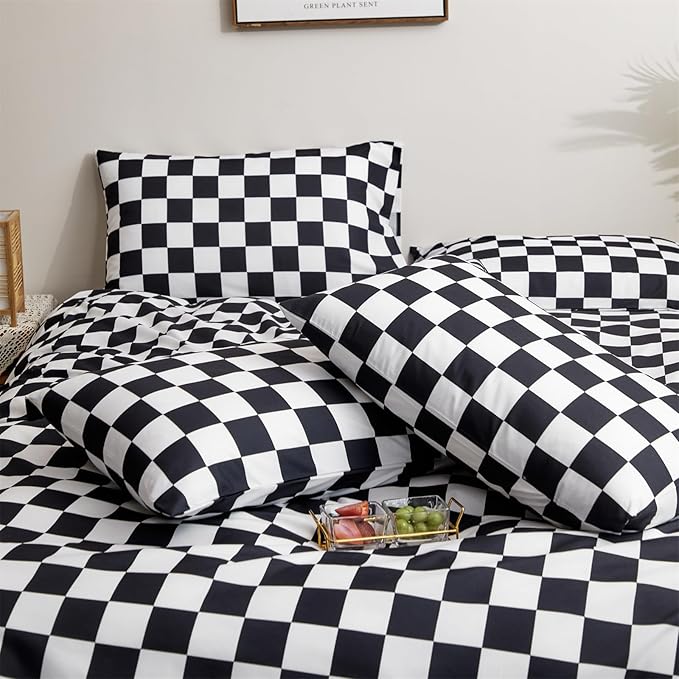 Karever King Black White Grid Comforter Set, 3-Piece Bedding Set with Comforter (104'' x 90'') and 2 Pillow Shams (20'' x 36''), Black and White Checkered Pattern