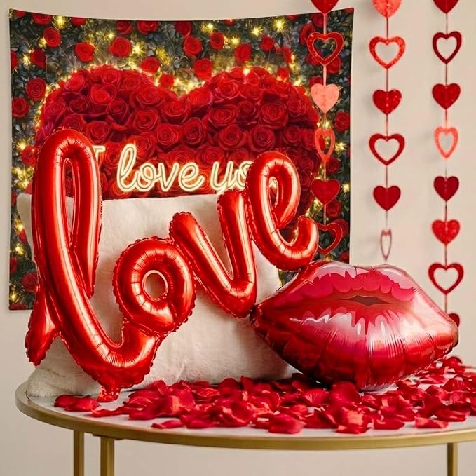 Red balloons with backdrop Hanging Hearts heart Little Bear I Love You balloons red rose petals for hotel Dec orations decorations Valentines Party Romantic Confession of love wedding anniversary