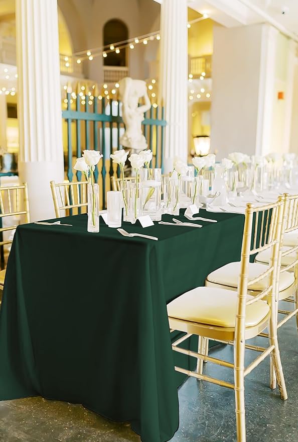 10 Pack 60 x 102 Inch Tablecloth, Hunter Green Tablecloth for 6 Feet Rectangle Tables, Stain and Wrinkle Resistant Washable Fabric Table Cloth for Wedding Party Dining Table Buffet Parties Camping