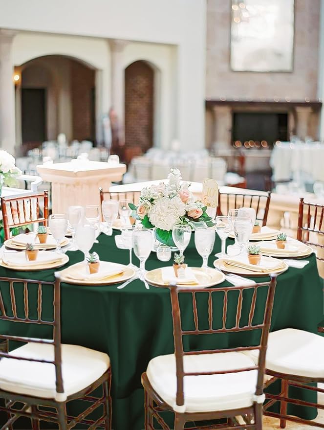 Fani 10 Pack 90 Inch Round Hunter Green Polyester Tablecloths, Stain and Wrinkle Resistant, Perfect for 5ft to 6ft Round Tables