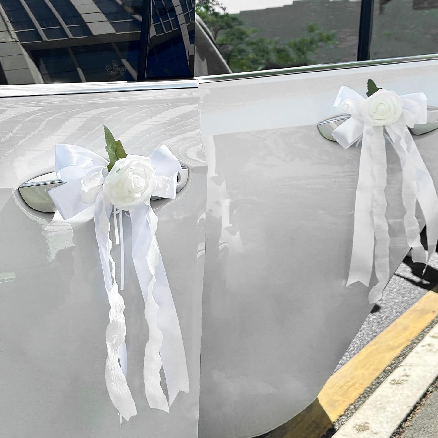 6PCS Wedding Car Door Handle Flowers, White Artificial Cars Rearview Mirror Bouquet Flower Bowknot Ribbon Decors, Just Married Automotive Decoration Accessories for Door Handles and Rearview Mirrors