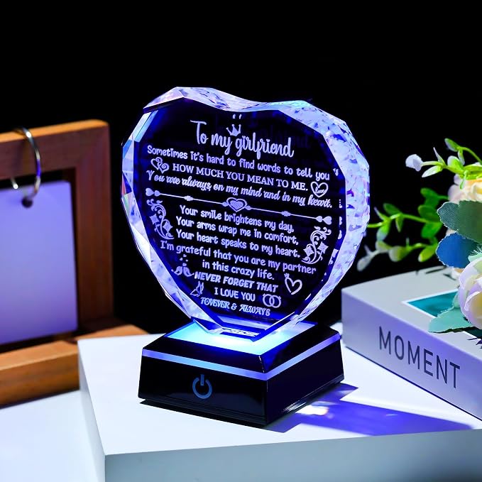 Arikyrist Gifts for Girlfriend Heart Crystal Keepsakes to My Girlfriend with Colorful Base Anniversary Birthday Graduation Gifts for Girlfriend from Boyfiend