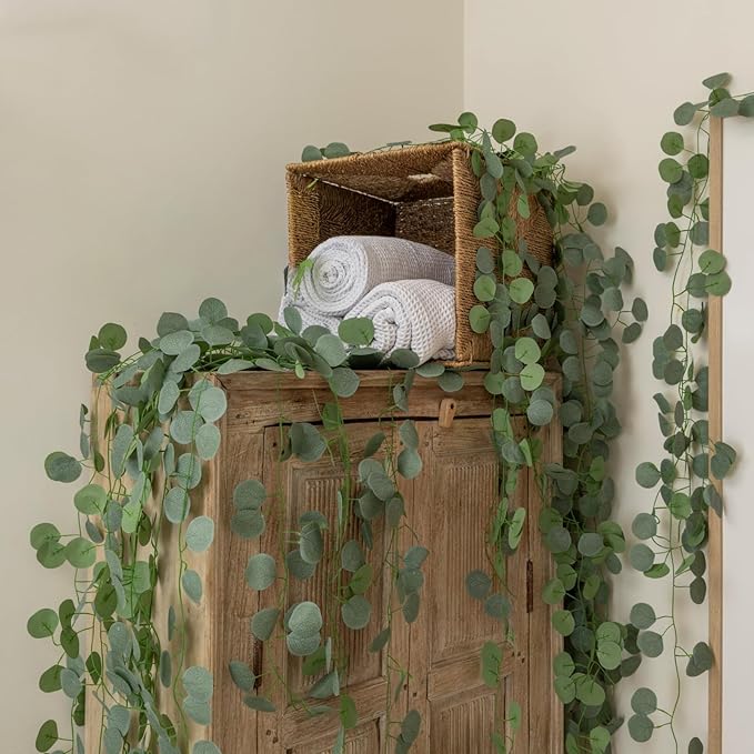 CQURE 96Pcs Eucalyptus Garland,Artificial Eucalyptus Leaves Table Greenery Garland Wreath Vines for Wedding Party Table Fireplace Home Decor