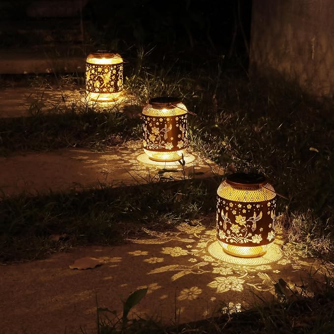 2 Pack Hummingbirds Solar Lanterns Outdoor Waterproof Garden Decor Birthday Gifts for Mom Women Grandma Metal Hanging Solar Lights Outdoor Decoration for Patio,Yard,Porch,Backyard