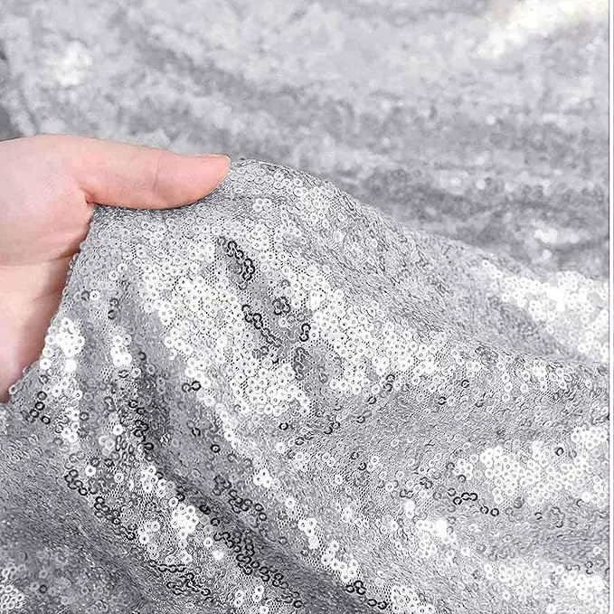 Silver Glitter Tablecloth 132'' Tablecloth Round Sequin Party Tablecloth Outdoor Table Cover Sequin Table Cloths for Birthy Wedding Party Decorations