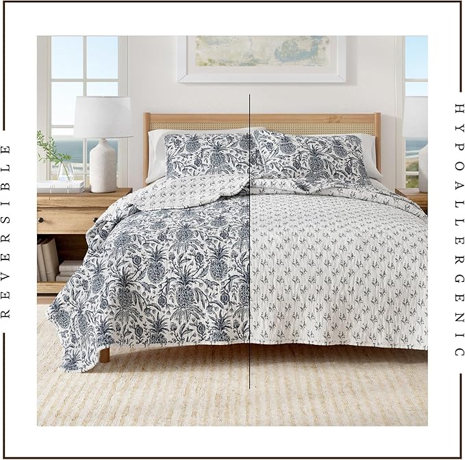 Great Bay Home Twin/Twin XL 100% Cotton Quilt Set with Shams - Reversible Coastal Prints - Lightweight, Breathable, All-Season Bedding - 2-Piece Twin Bed Set, Pineapple Grove Off White/Navy