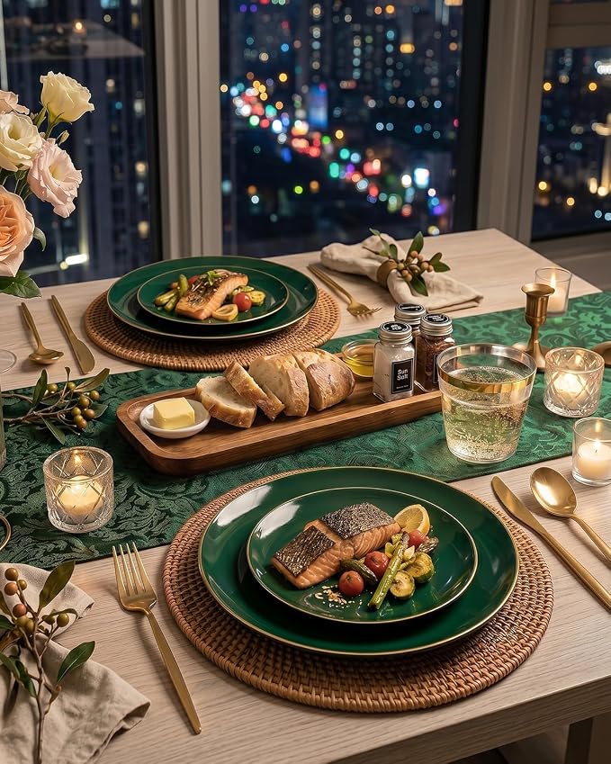 bUCLA 150PCS Green Plastic Plates - Green and Gold Disposable Include 25 Each (Dinner & Dessert) Plates, 25 Knives, 25 Forks, 25 Spoons and 25 Cups, Ideal for Party&Christmas