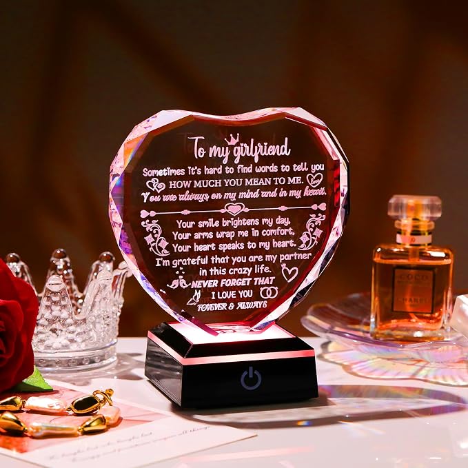 Arikyrist Gifts for Girlfriend Heart Crystal Keepsakes to My Girlfriend with Colorful Base Anniversary Birthday Graduation Gifts for Girlfriend from Boyfiend