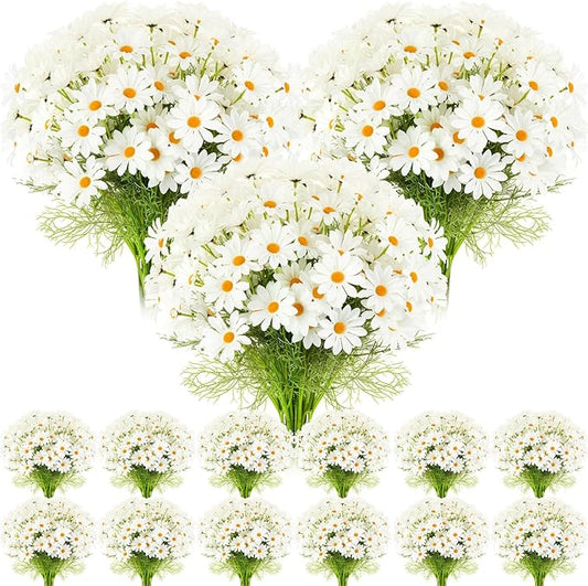 Giegxin 100 Pcs Artificial Daisy Flowers Bulk Realistic Fake Daisies Faux Wildflower Daisy UV Resistant Silk Fake Flowers Plants for Outside Wedding Garden Home Table Decor (White)