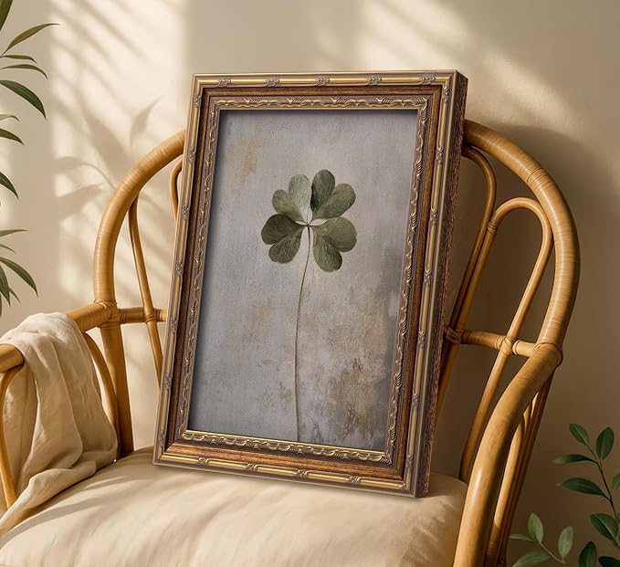 Vintage Gold Framed Vintage Plant Wall Art Four-leaf clover Canvas Wall Decor Retro Shamrocks Poster Print Artwork Patrick's Day painting Picture for Home Living Bedroom Farmhouse Hallway