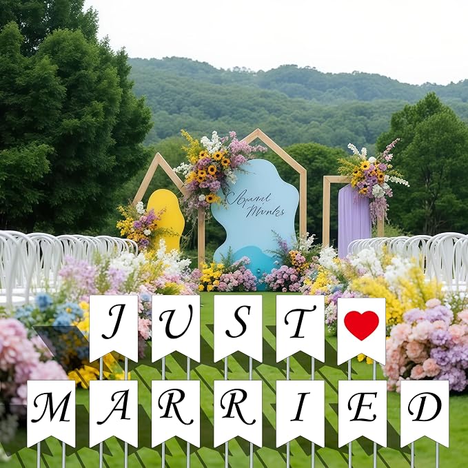 JUST MARRIED Yard Signs with Stakes,13.7x9.8 Inches Wedding Outdoor Lawn Signs,Patio Decorations, Garden Lawn Decorations for Anniversary