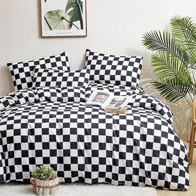 Karever King Black White Grid Comforter Set, 3-Piece Bedding Set with Comforter (104'' x 90'') and 2 Pillow Shams (20'' x 36''), Black and White Checkered Pattern
