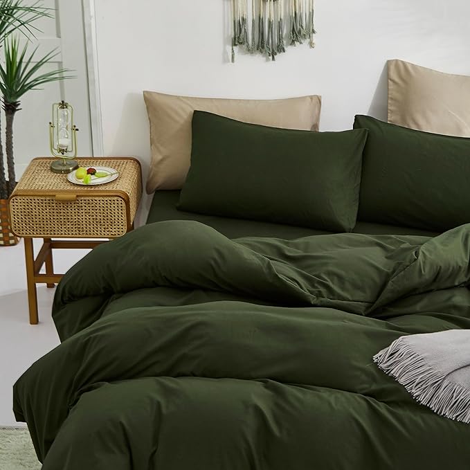 KAREVER Army Green Comforter Twin Dark Deep Green Bedding Set Teens 3 PCs Hunter Green Comforter 1 Twin Size Comforter (68x90 inches) with 2 Pillowcases (20x26 inches)