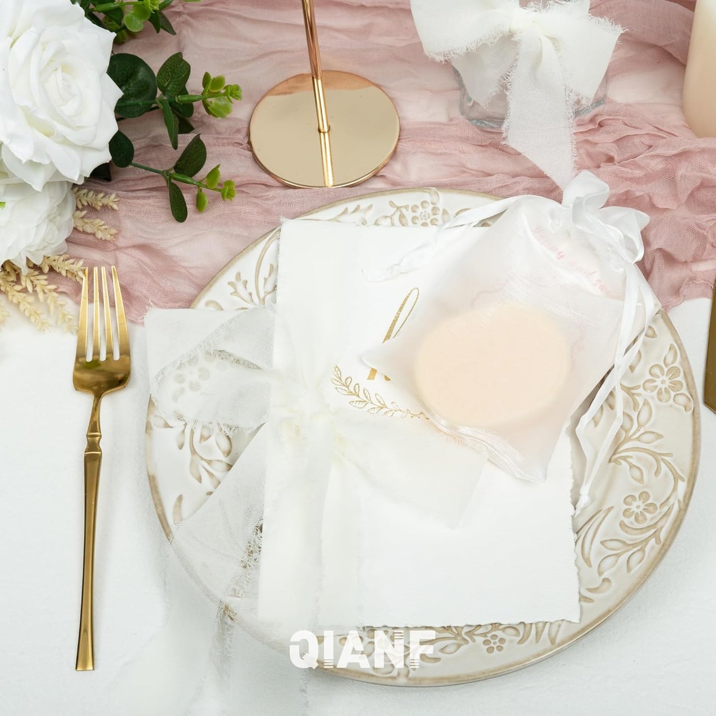 QIANF 20 Pcs White Small Organza Bags 4X6 inch for Wedding Favors with Drawstring, Mini Mesh Gift Bags Jewelry Pouch for Candy Bridal Shower Party Favor Baby Shower Christmas