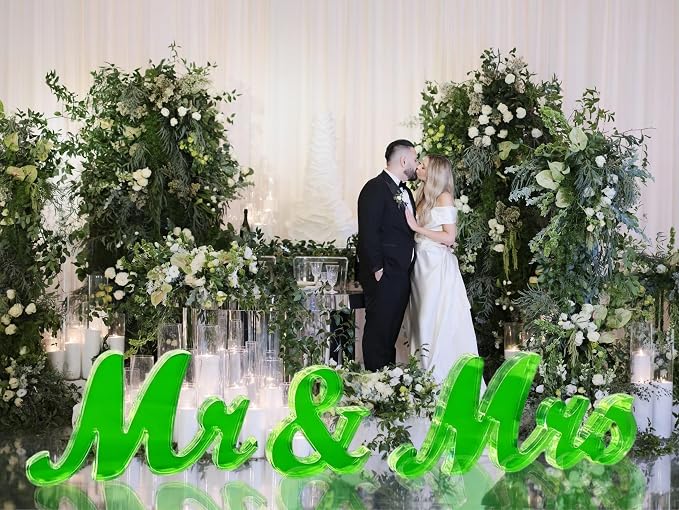 Mr & Mrs Sign for Wedding Table Decor,Large Acrylic Mr and Miss Sign,Photo Props, Freestanding Wedding Centerpiece Table Letters Wedding Decorations for Anniversary,Engagement,Party (Translucent Green, 0.78'')