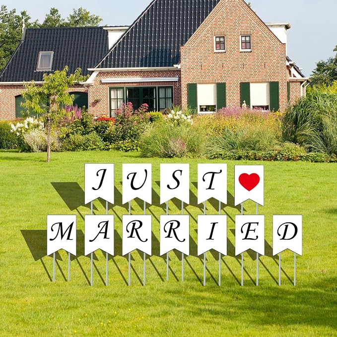 JUST MARRIED Yard Signs with Stakes,13.7x9.8 Inches Wedding Outdoor Lawn Signs,Patio Decorations, Garden Lawn Decorations for Anniversary
