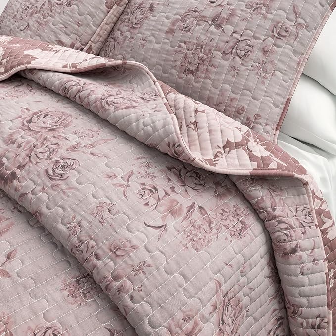 Great Bay Home Twin/Twin XL 100% Cotton Quilt Set with Shams - Vintage Pink Floral Prints - Lightweight, Breathable, All-Season Bedding - 2-Piece Twin Bed Set (Dusty Rose)