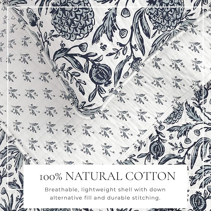 Great Bay Home Twin/Twin XL 100% Cotton Quilt Set with Shams - Reversible Coastal Prints - Lightweight, Breathable, All-Season Bedding - 2-Piece Twin Bed Set, Pineapple Grove Off White/Navy